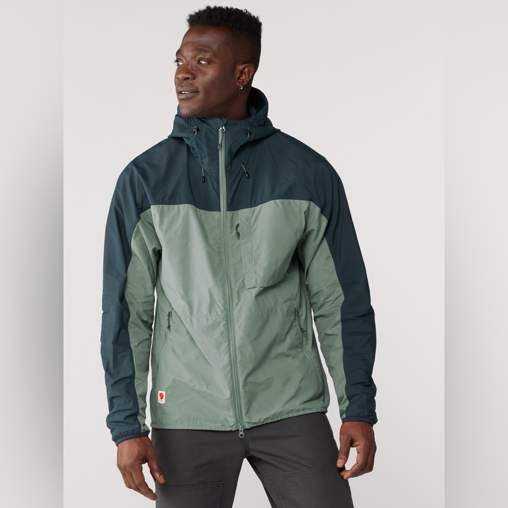 Fjallraven Men's Two-Tone Green Windbreaker Jacket